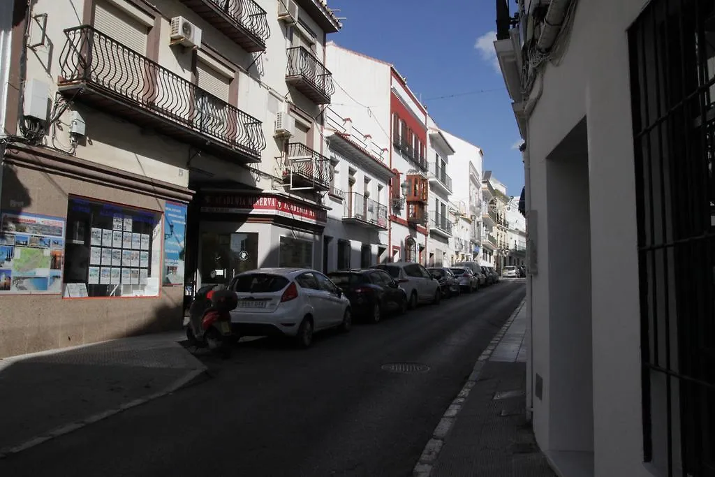 Easy Nerja Hostel 3*,