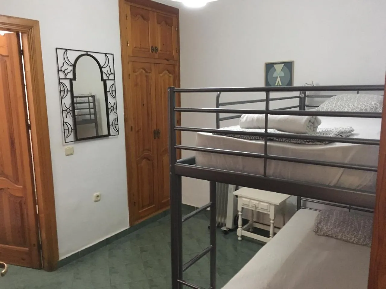 Easy Nerja Hostel 3*,